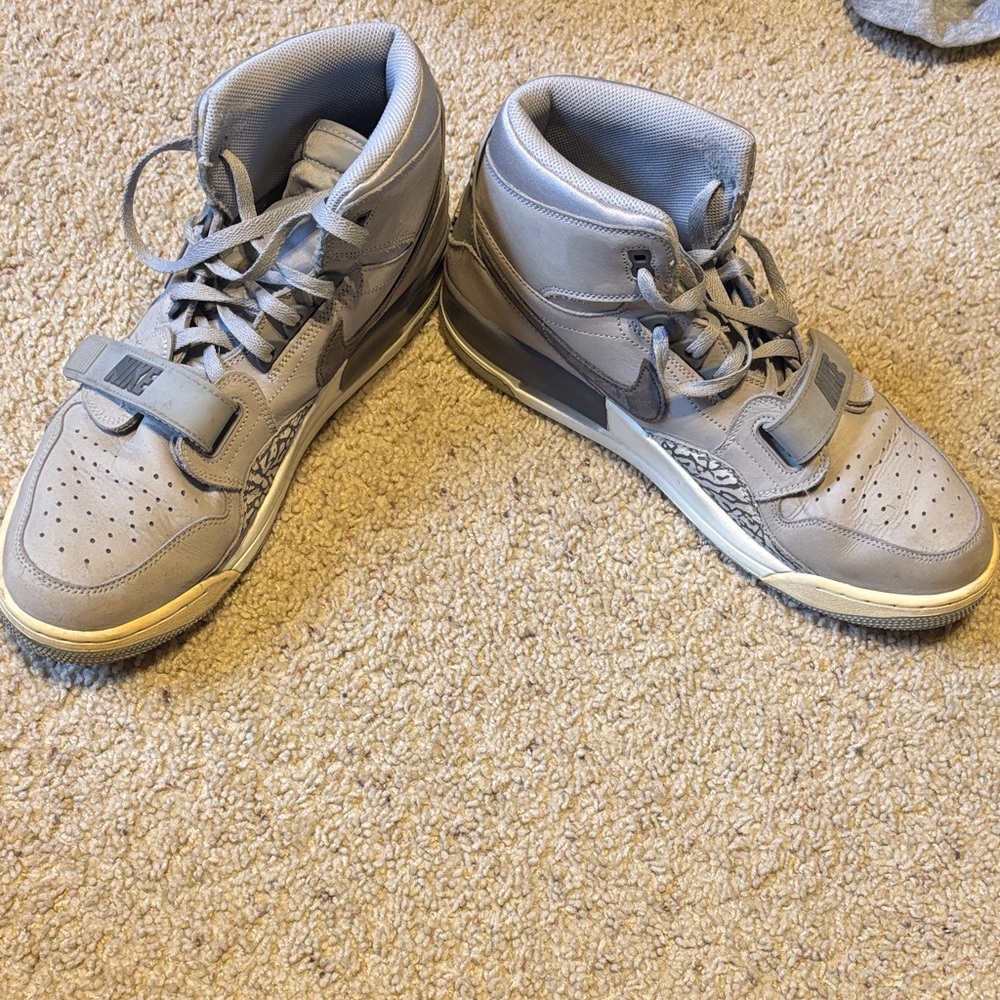 Jordan Legacy 312 grey size 14